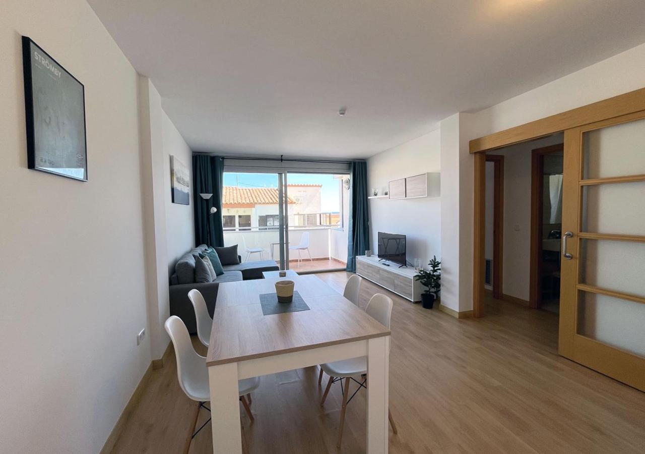 2-Bedroom Brand New Apartment Steps From The Beach Лянса Екстер'єр фото